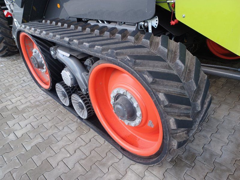 Claas Lion 6900 Terratrac + Vario V 930