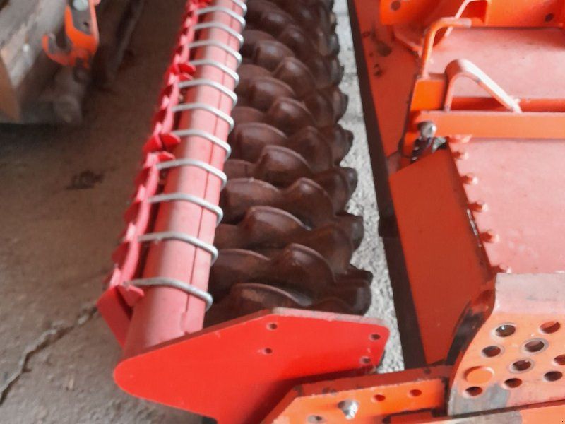 Kuhn HRB 302 D