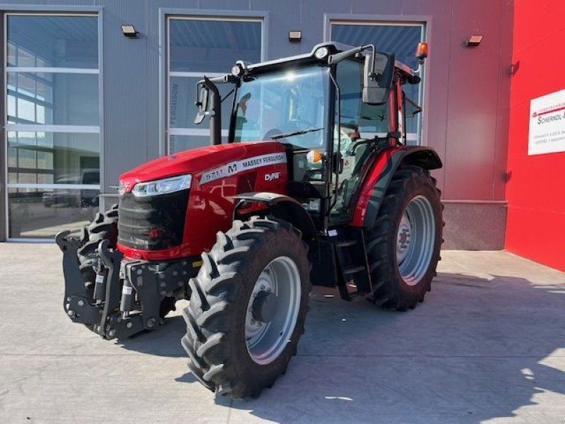 Massey Ferguson 5711 M