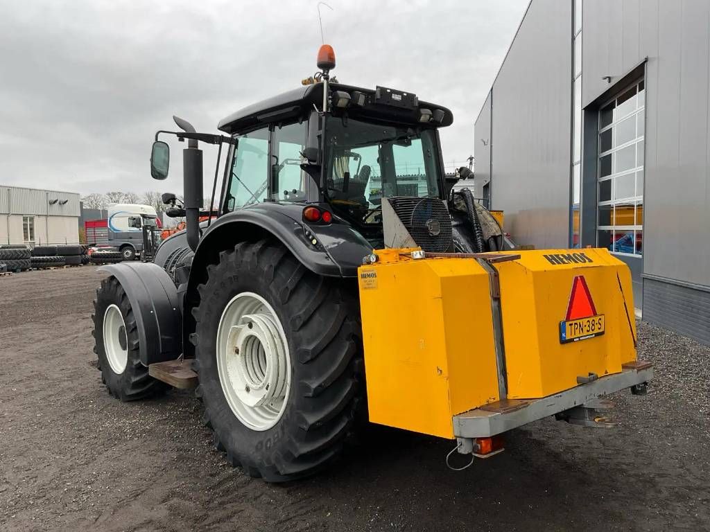 Valtra T182 Direct met maaiarm