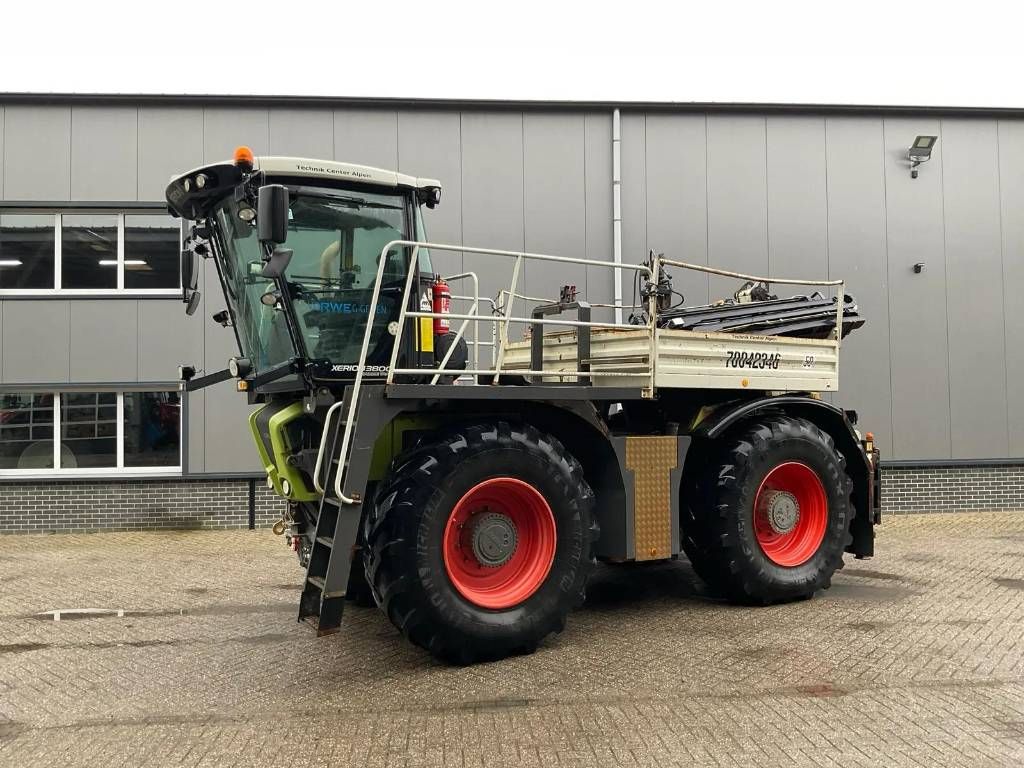 CLAAS Xerion 3800