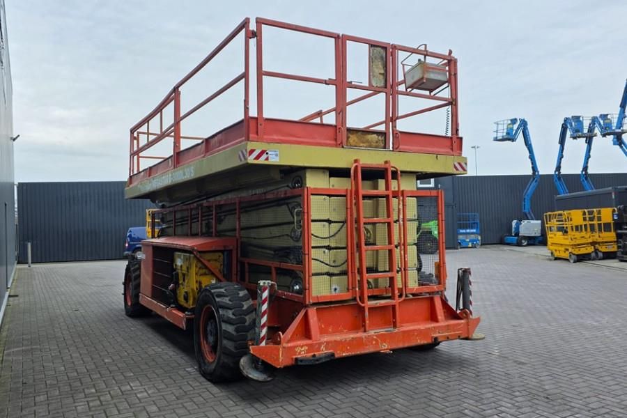 Holland Lift G-300DL30/S Diesel, 4x4x4 Drive, 33.5m Working Hei