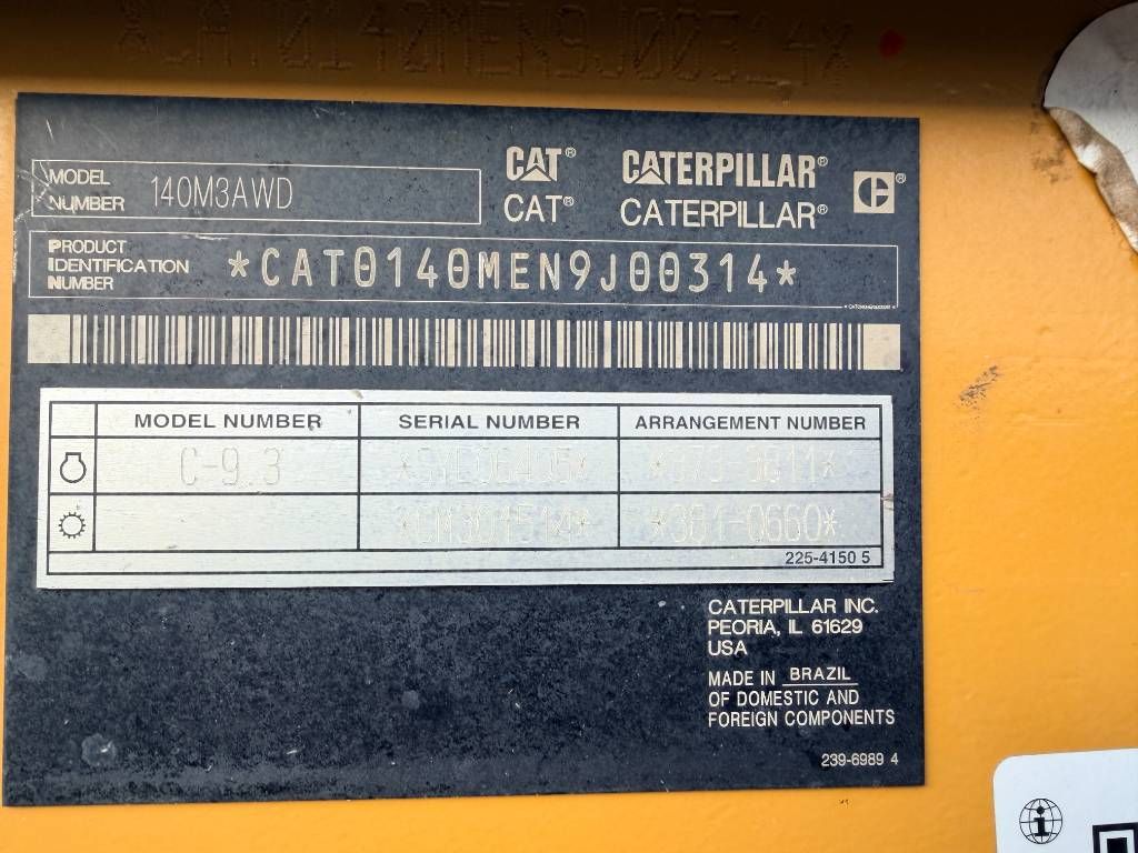 CAT 140M3 AWD
