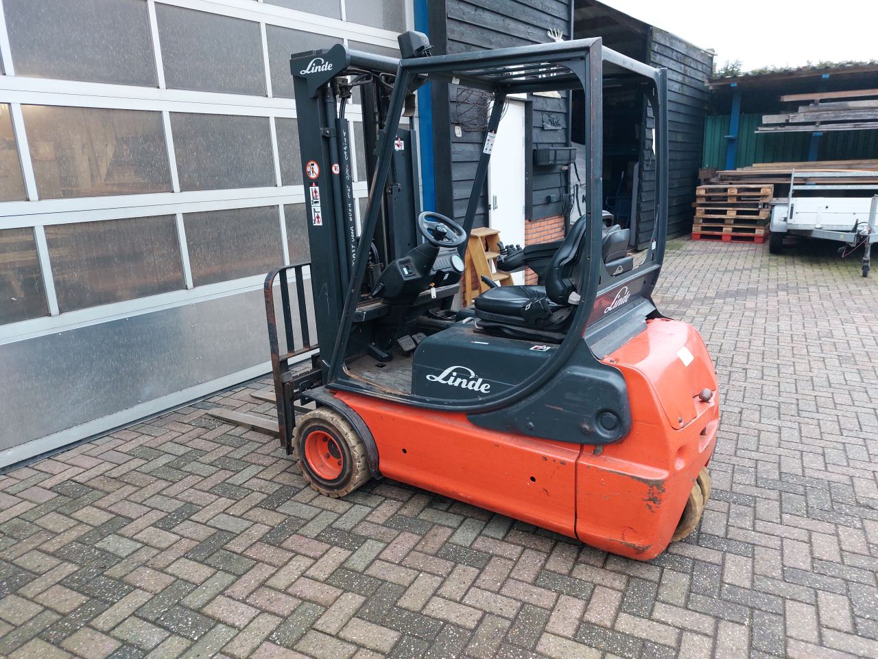 Linde E18c-02 triplex sideshift 2006