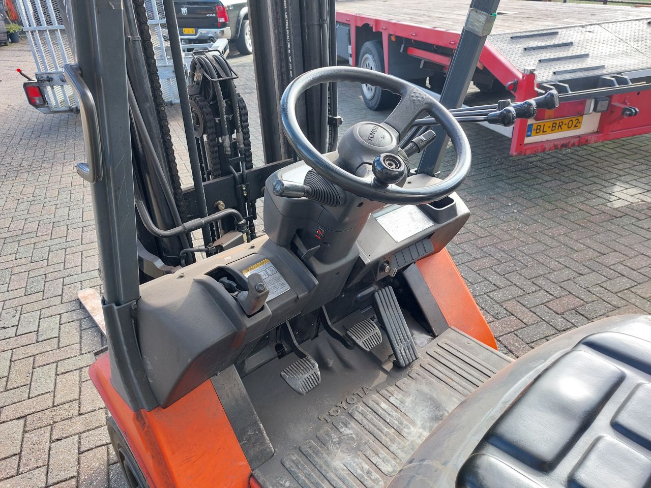 Toyota 42-7FGF25 triplex sideshift