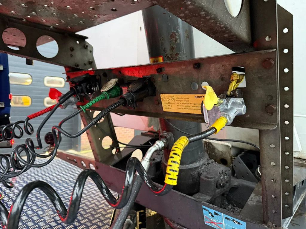 Schmitz Cargobull SGF*S3 27M3 Hardox staal kipper NL Trailer APK/TUV 08-2026