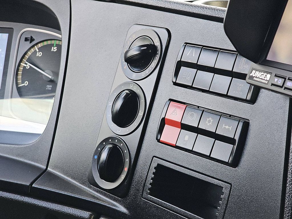 MERCEDES-BENZ ATEGO 1224 airco lift side door