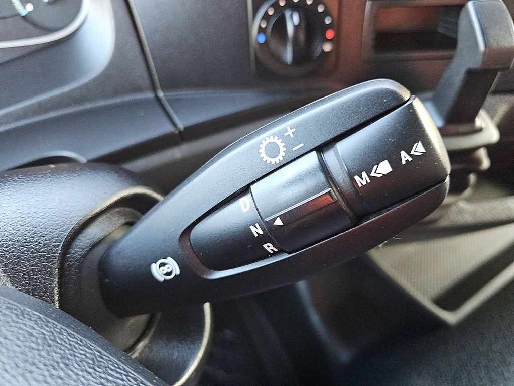 MERCEDES-BENZ ATEGO 1224 airco lift side door