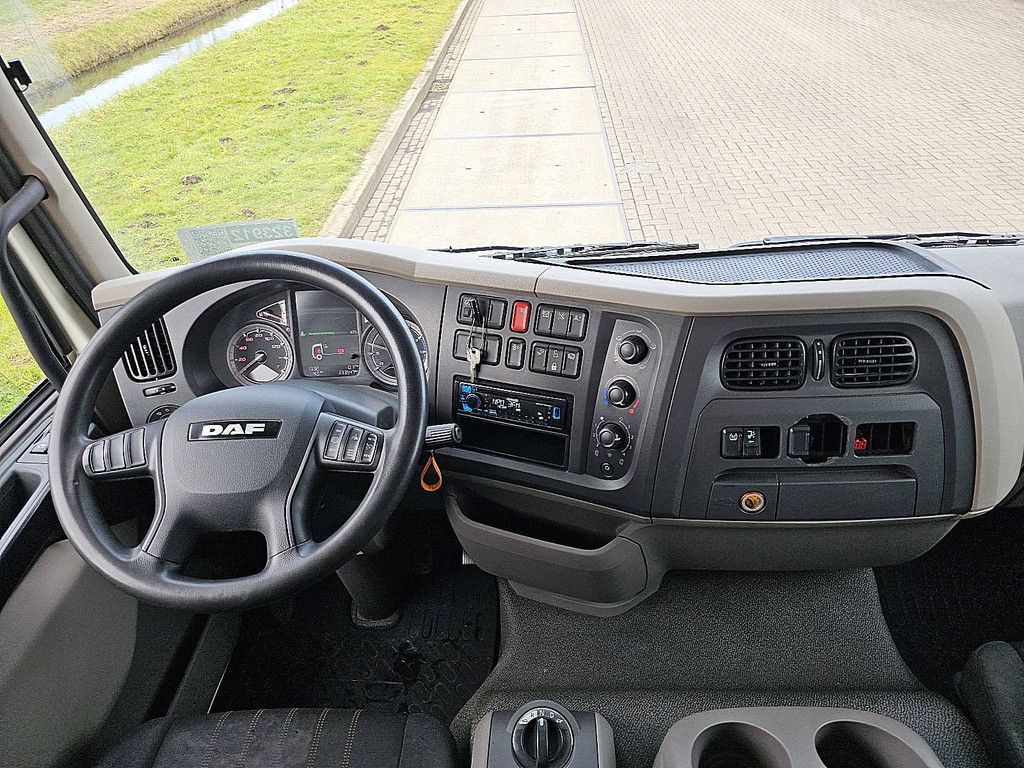 DAF LF 290 16t taillift airco