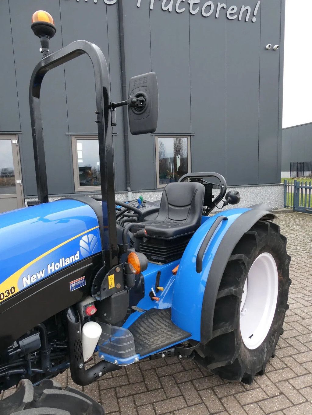 New Holland T3030 4wd / 01262 Draaiuren / Frontgewichtenset