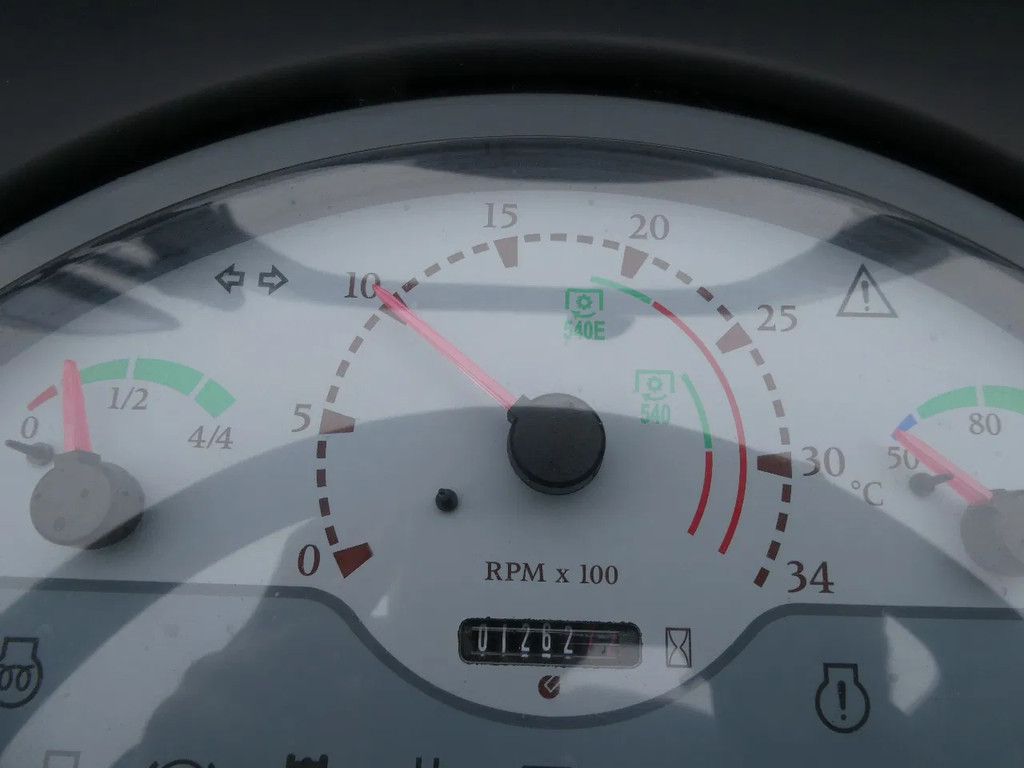 New Holland T3030 4wd / 01262 Draaiuren / Frontgewichtenset