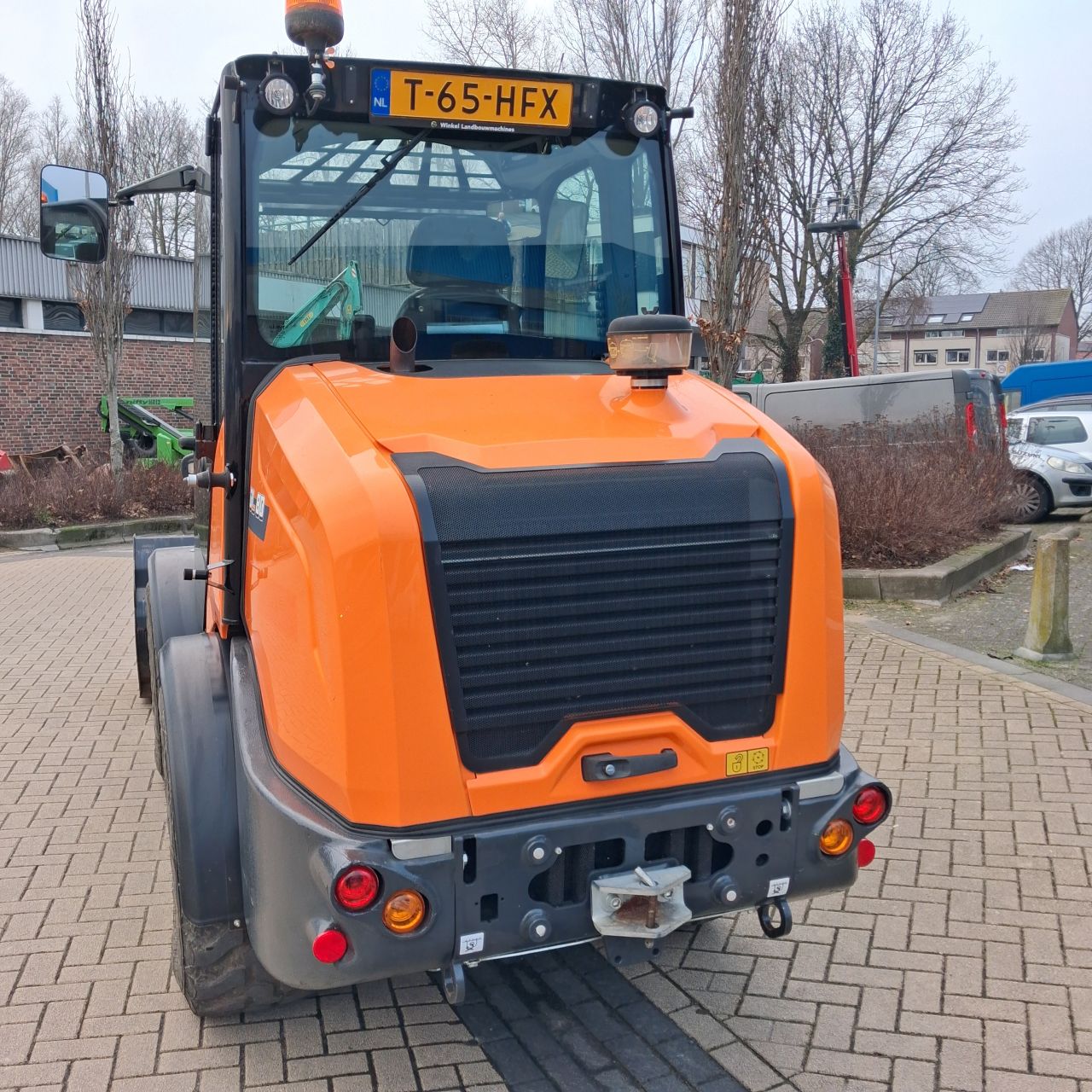 Doosan Giant DL80.