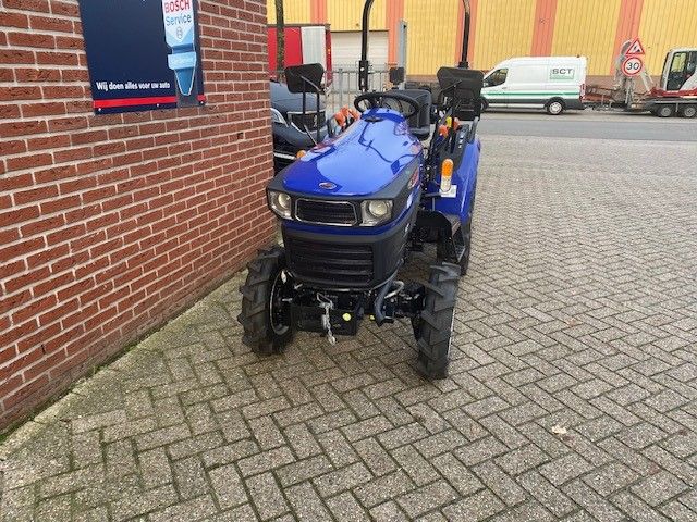Farmtrac 22PK manueel geschakeld