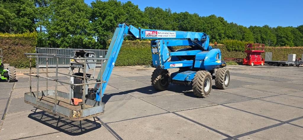 Manitou 200 ATJ knikarmhoogwerker Manitou 4x4 20m