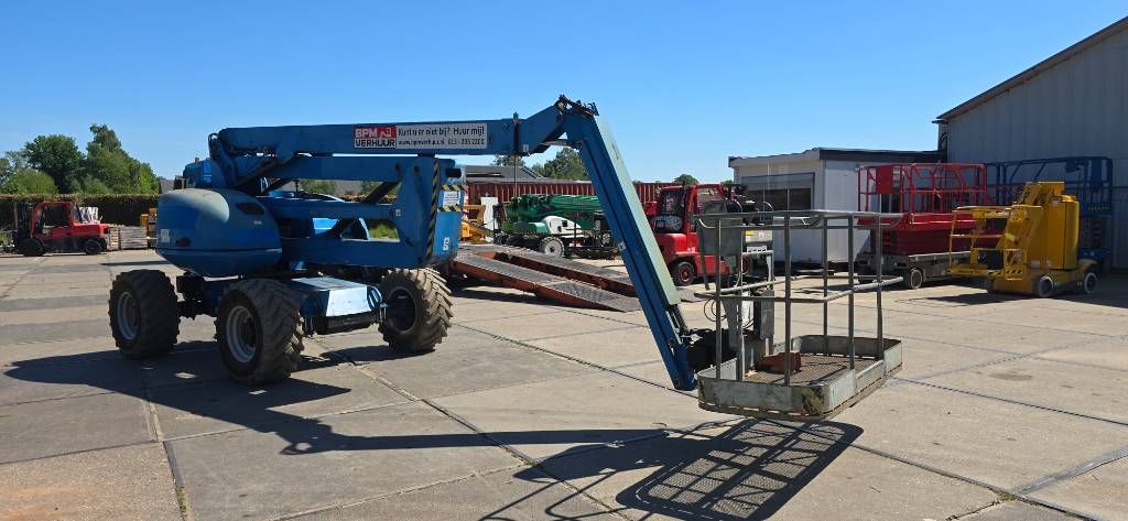 Manitou 200 ATJ knikarmhoogwerker Manitou 4x4 20m