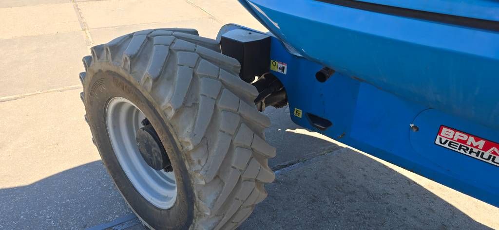 Manitou 200 ATJ knikarmhoogwerker Manitou 4x4 20m