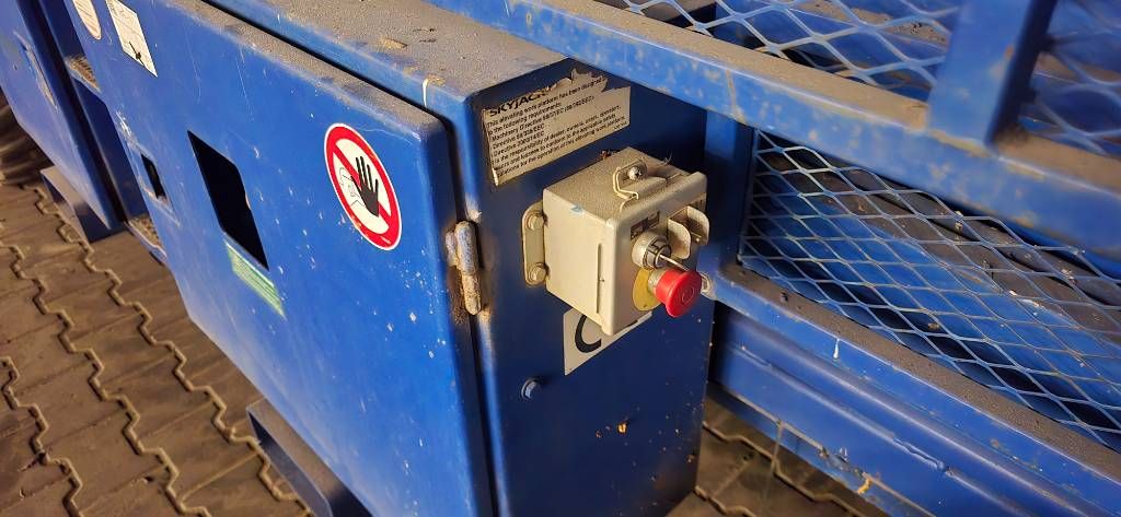 SkyJack SJ 9250 schaarhoogwerker 4x4 diesel Skyjack