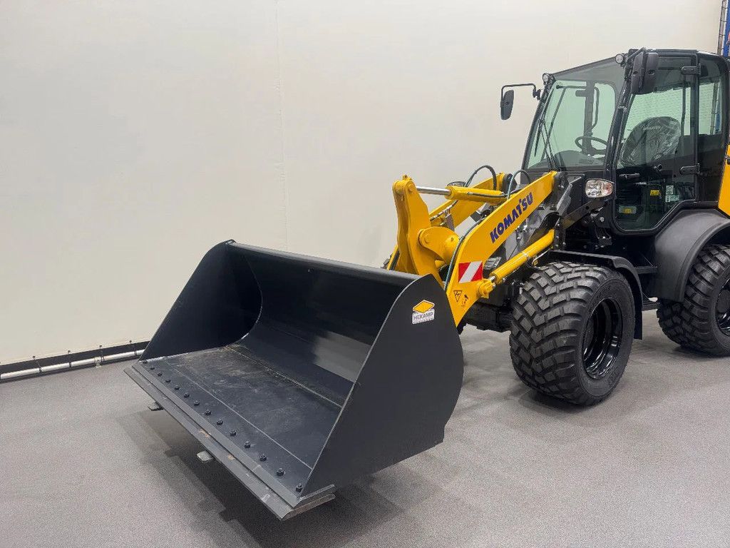 Komatsu WA80M-8E0 NIEUW