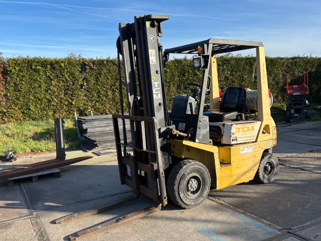 TCM FG15N17T 1.5 ton LPG heftruck triple mast