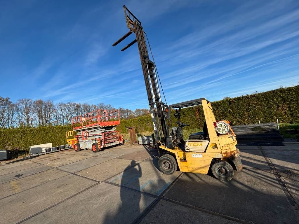 TCM FG15N17T 1.5 ton LPG heftruck triple mast