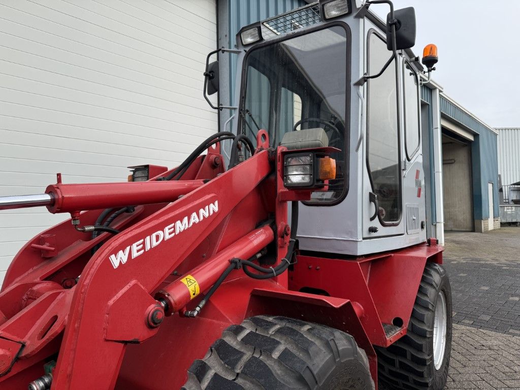 WEIDEMANN 3004 ( BJR 1997 ) 6700 UUR