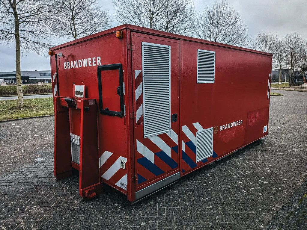 Haakarm ademluchtcontainer AB-A
