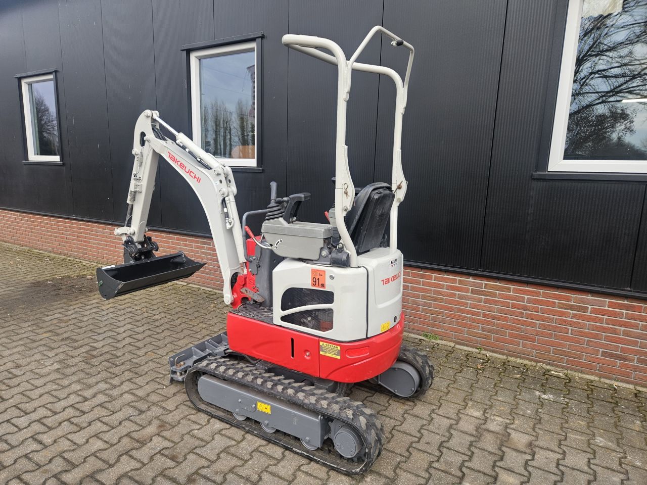 Takeuchi TB210R - 2023