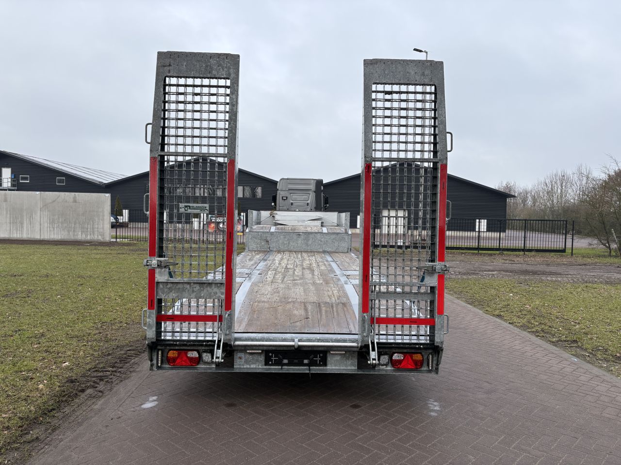 BE oplegger 28 Ton C Oplegger semi dieplader Veldhuizen
