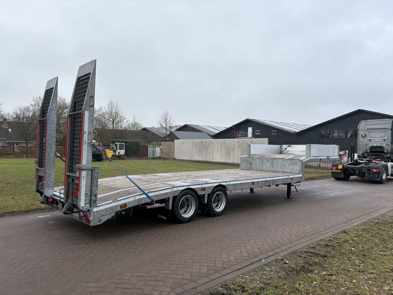 BE oplegger 28 Ton C Oplegger semi dieplader Veldhuizen