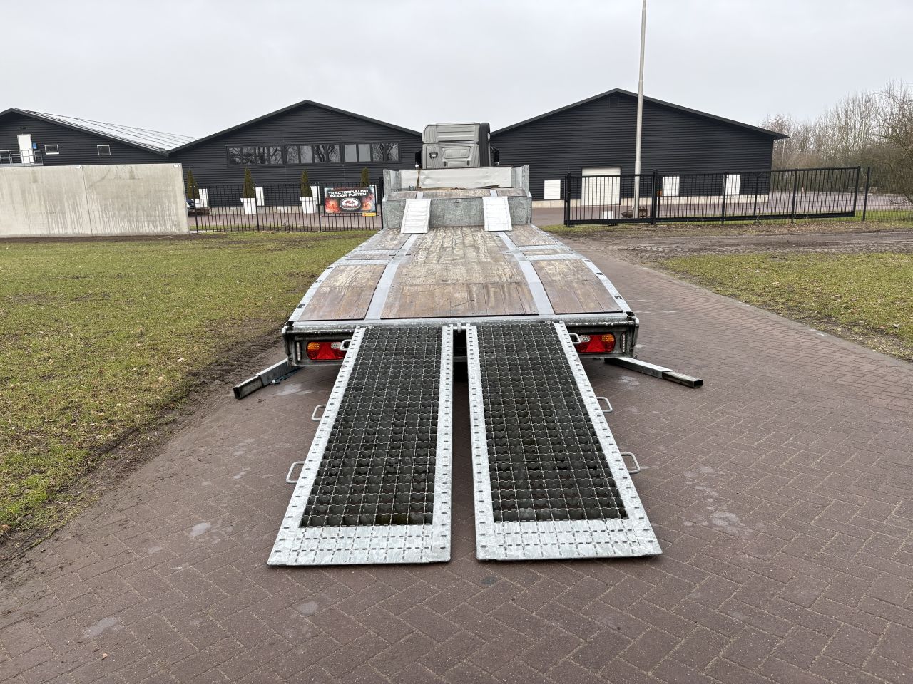 BE oplegger 28 Ton C Oplegger semi dieplader Veldhuizen