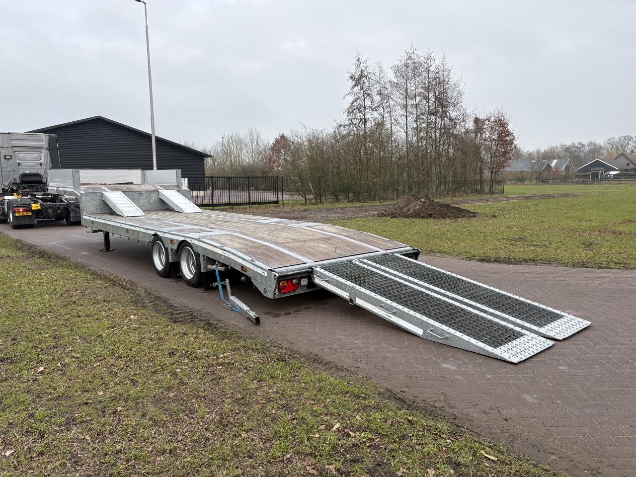 BE oplegger 28 Ton C Oplegger semi dieplader Veldhuizen