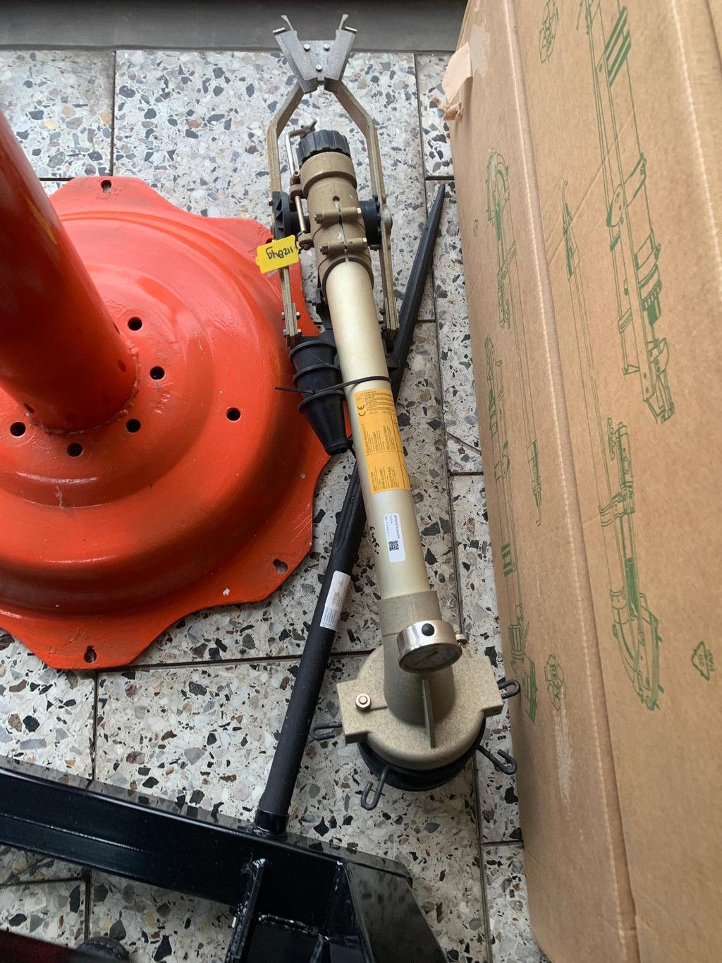 Merkloos Spuit Sproeikanon