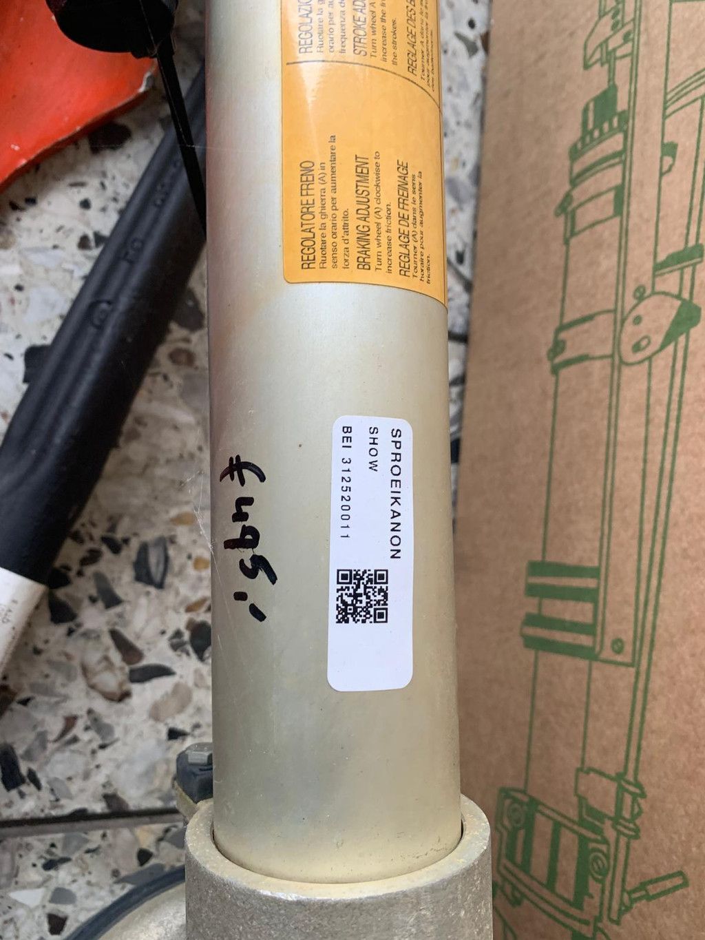 Merkloos Spuit Sproeikanon