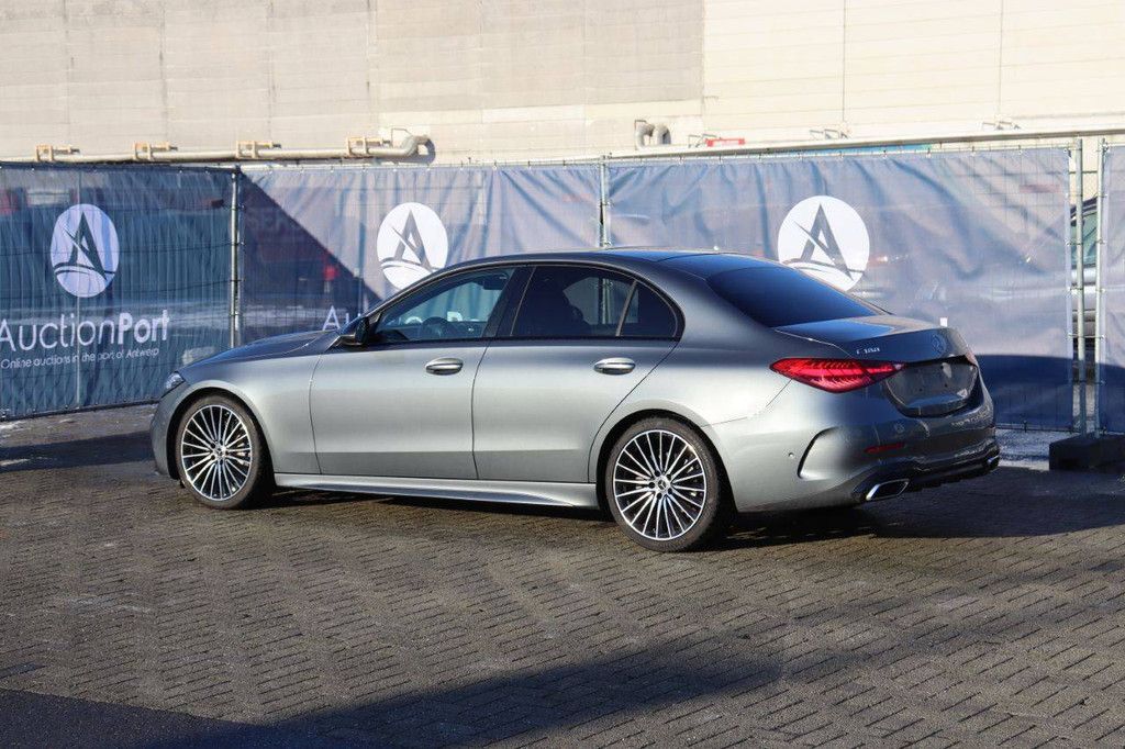 Passenger car Mercedes-Benz C180 Petrol 170hp 2022 (Margin)