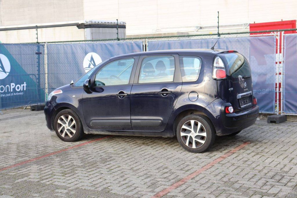 Passenger car Citroën C3 Picasso Petrol 95 hp 2014 (Margin)