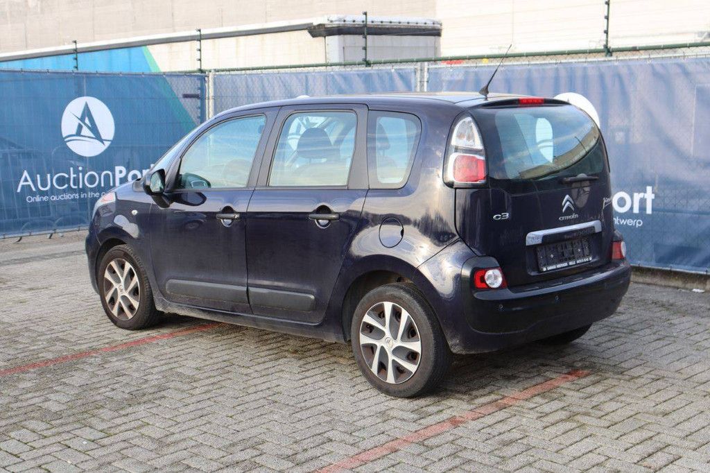 Passenger car Citroën C3 Picasso Petrol 95 hp 2014 (Margin)