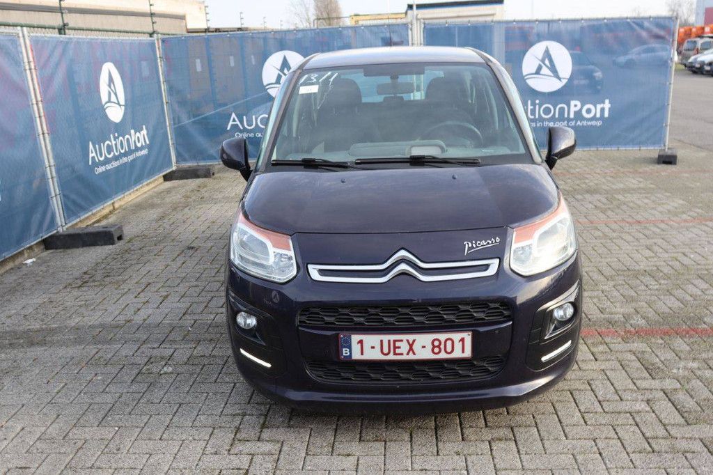 Passenger car Citroën C3 Picasso Petrol 95 hp 2014 (Margin)