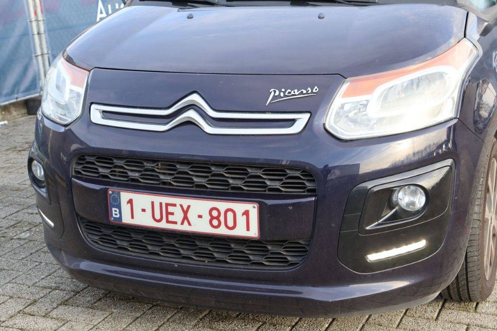 Passenger car Citroën C3 Picasso Petrol 95 hp 2014 (Margin)