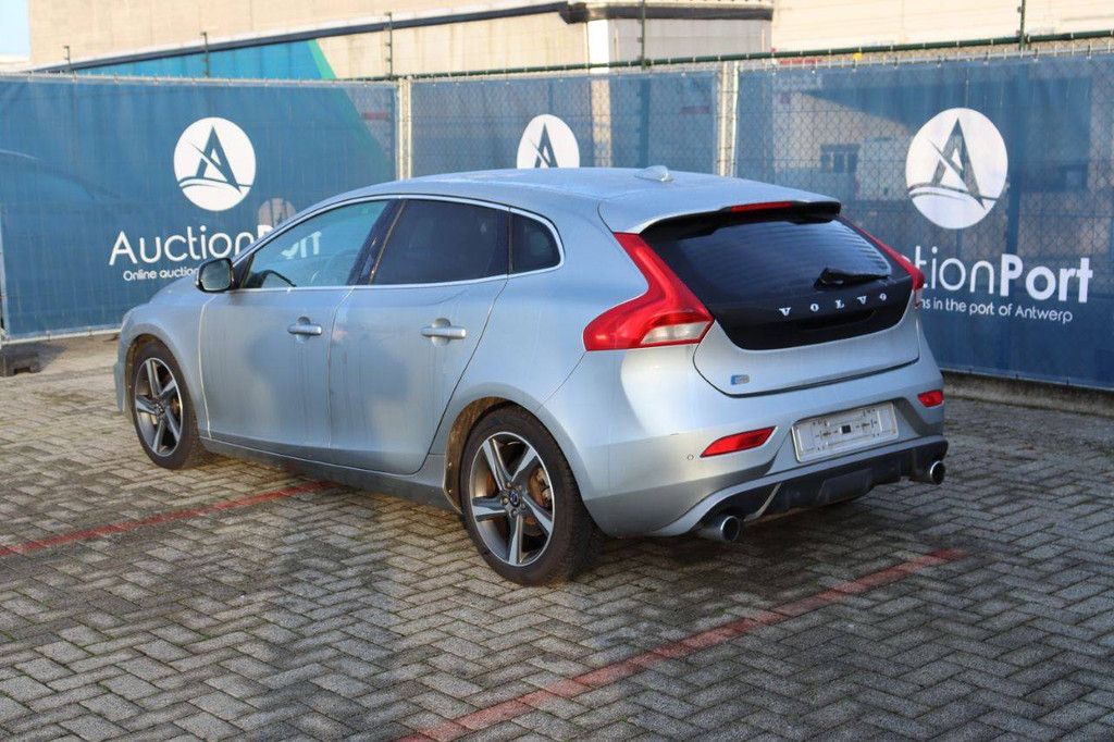 Pkw Volvo V40 Diesel 115 PS 2015 (Marge)
