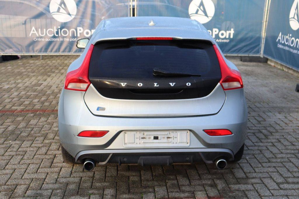 Pkw Volvo V40 Diesel 115 PS 2015 (Marge)