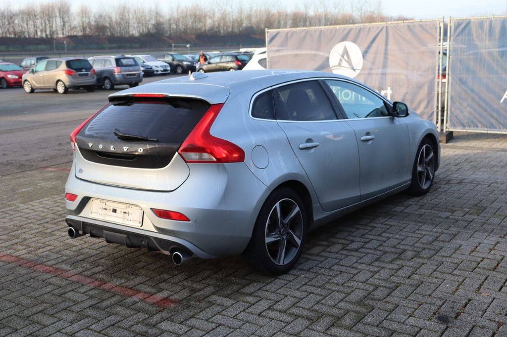 Pkw Volvo V40 Diesel 115 PS 2015 (Marge)