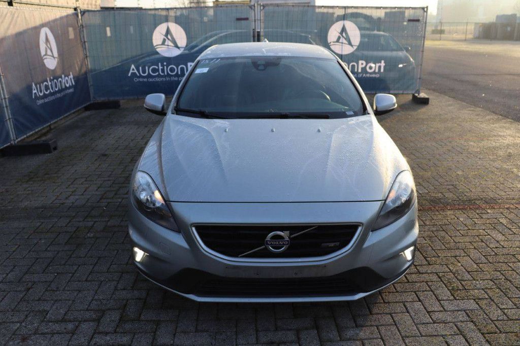 Passenger car Volvo V40 Diesel 115 hp 2015 (Margin)
