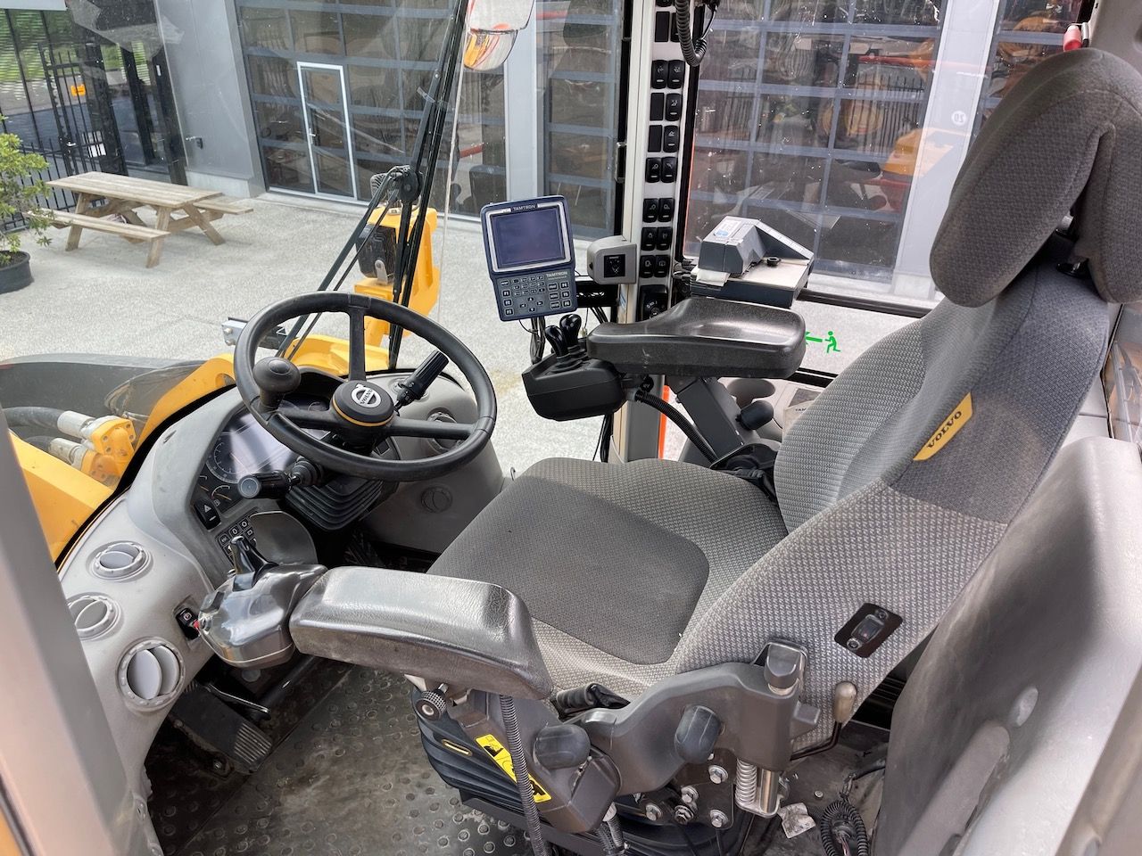 Volvo L350H CDC + Lock up