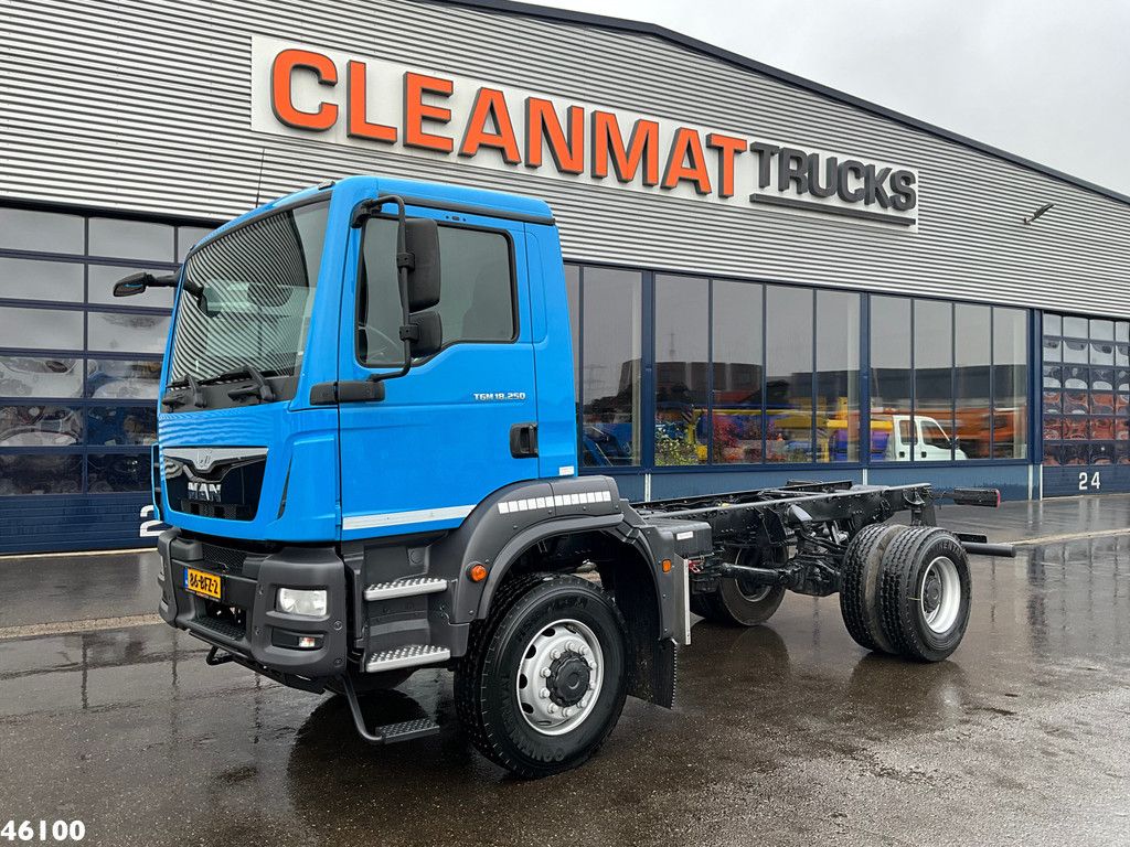 Man TGM 18.250 4x4 Euro 6 Full Steel Manual Just 3.979 km!