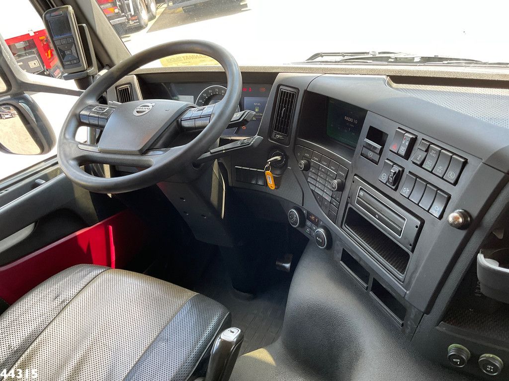 Volvo FMX 540 8x4 Euro 6 Hiab 28 Tonmeter laadkraan
