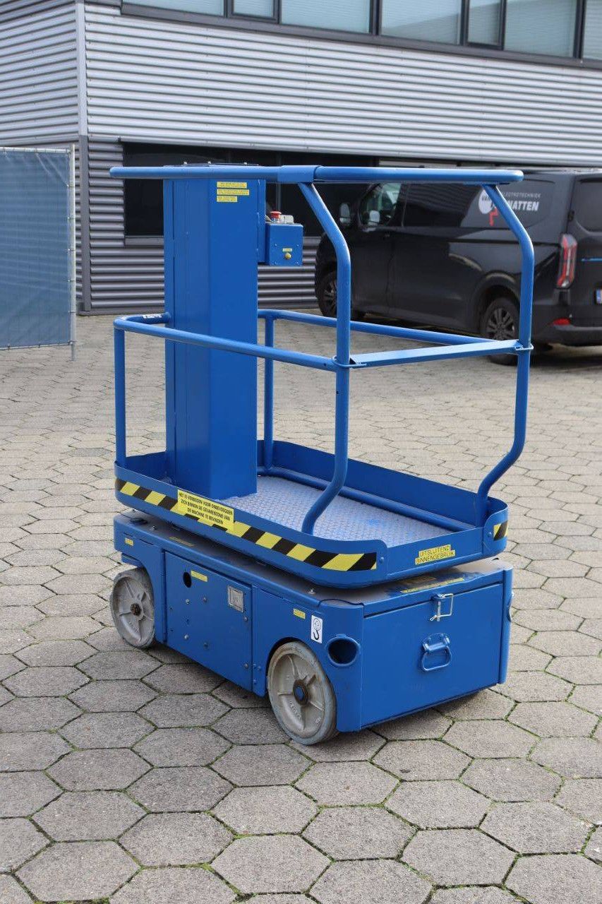 Elektrischer Mastlift TM-12, aufrecht, 5,7 m
