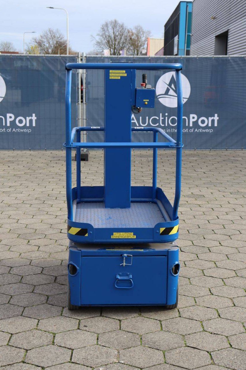 Elektrischer Mastlift TM-12, aufrecht, 5,7 m