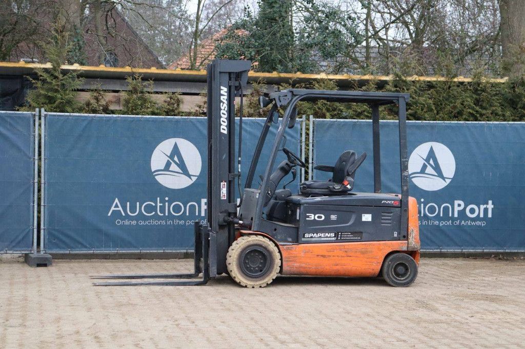 Gabelstapler Doosan B30X-5 Elektro 3000 kg 5,56 m 2007
