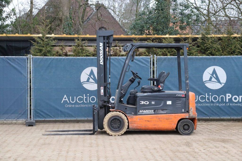 Gabelstapler Doosan B30X-5 Elektro 3000 kg 5,56 m 2007