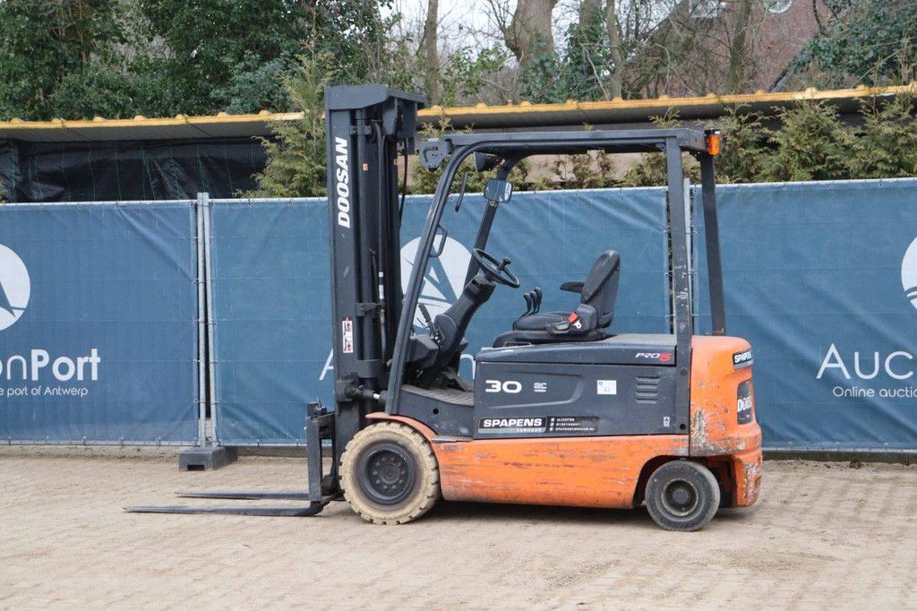 Gabelstapler Doosan B30X-5 Elektro 3000 kg 5,56 m 2007